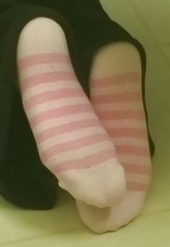 My wife\'s feet - N