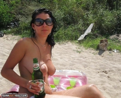 Huge tits on vacation - N