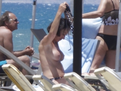 Brunette caught topless in Agia Marina, Creta! - N