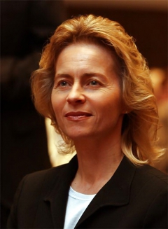 Ursula von der Leyen - CDU-MILF - N