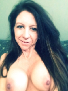 Hot brunette gran - naked selfie taking sexy gilf - N