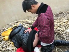 Chinese Creampie On A Garbage Dump