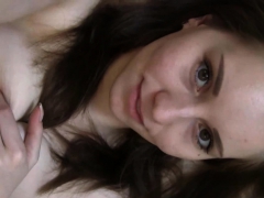 brunette-sexy-cutie-msaturbates-on-this-private-video