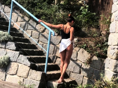 fully-clothed-pissing-in-my-back-garden-lexi-dona