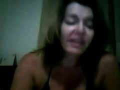 horny-brazilian-milf-in-webcam-negrofloripa