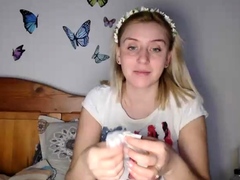 blonde-teen-solo-masturbating-on-webcam