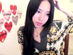 Japanese babe going solo